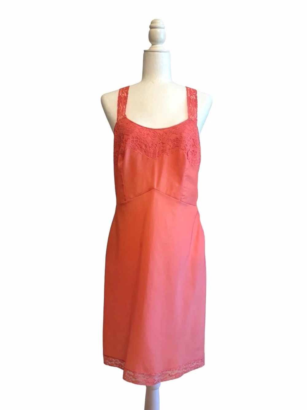 Vintage | Coral Pink Lace Trimmed Pin Up Slip - Picture 7 of 13